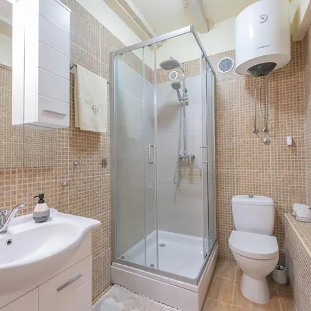 Feriehus In Najevi With Private Swimming Pool, Be Inside Or Outside Dograde
