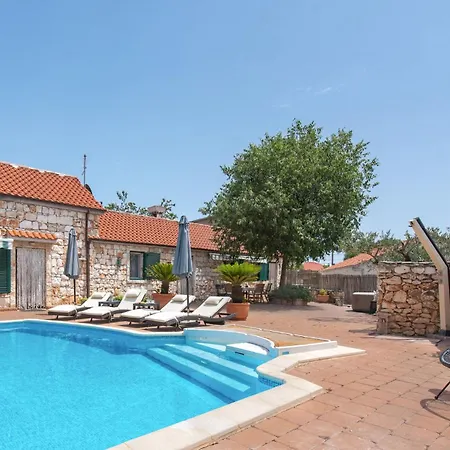 In Najevi With Private Swimming Pool, Be Inside Or Outside Dograde