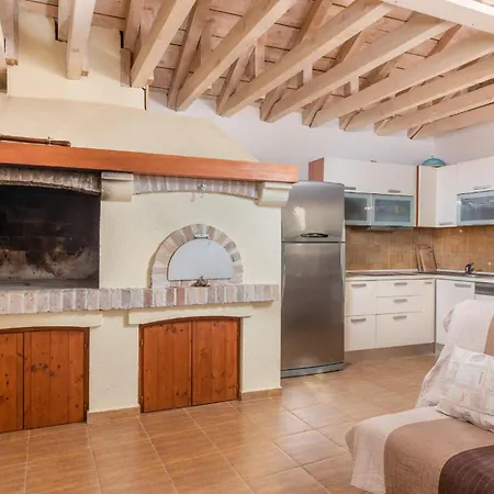 Holiday home Amazing In Najevi With Wifi