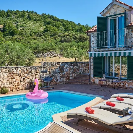 Holiday home Amazing In Najevi With Wifi Dograde