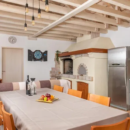 Feriehus In Najevi With Private Swimming Pool, Be Inside Or Outside Dograde